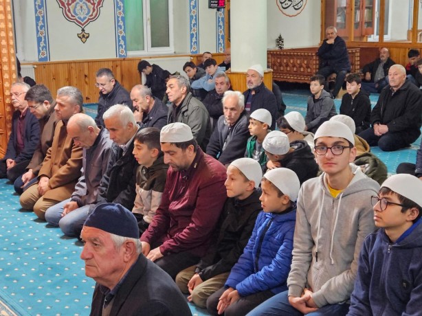 Foto - Bayram namazı değil, sabah namazı!