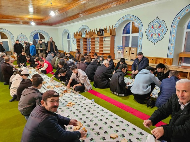 Foto - Bayram namazı değil, sabah namazı!