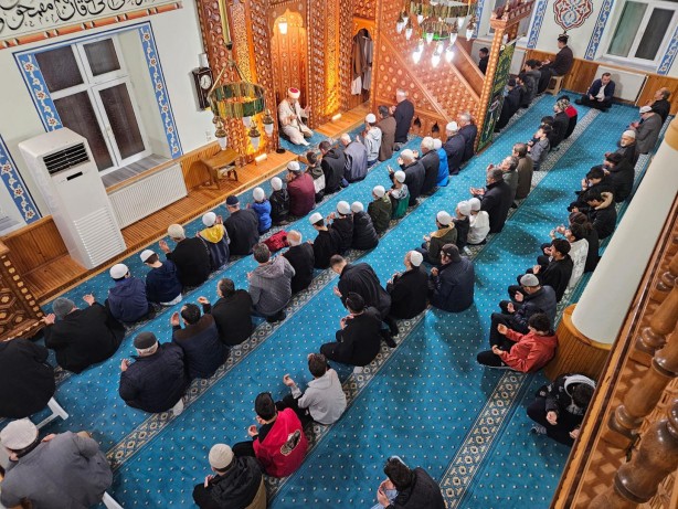 Foto - Bayram namazı değil, sabah namazı!