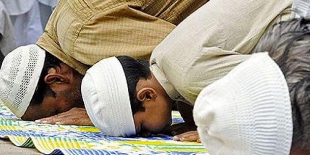 Foto - Bayram namazı evde kılınır mı? Bayram namazı yerine hangi namaz kılınır?