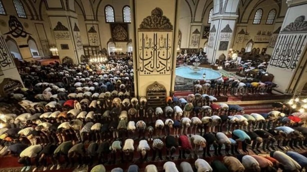 Foto - Bayram namazında camiler doldu taştı!