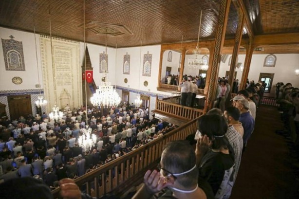 Foto - Bayram namazında camiler doldu taştı!