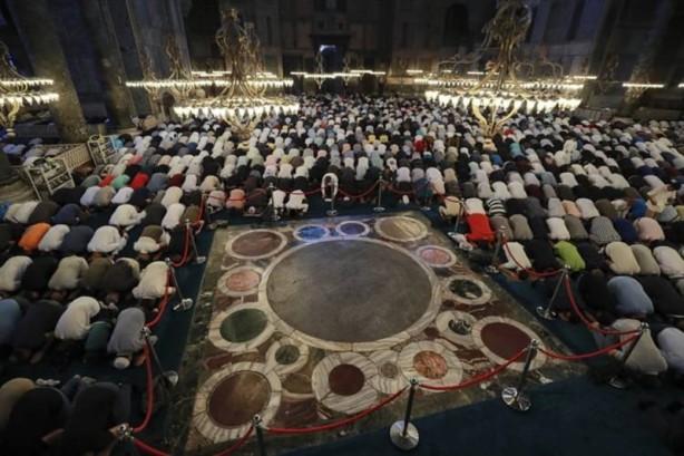 Foto - Bayram namazında camiler doldu taştı!