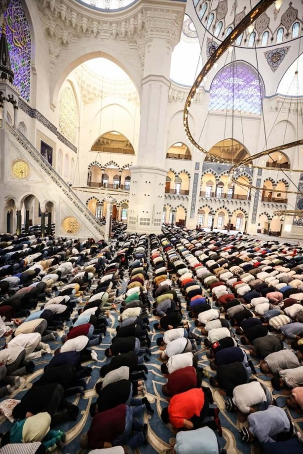 Foto - Bayram namazında camiler doldu taştı!