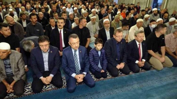 Foto - Bayram namazında camiler doldu taştı!