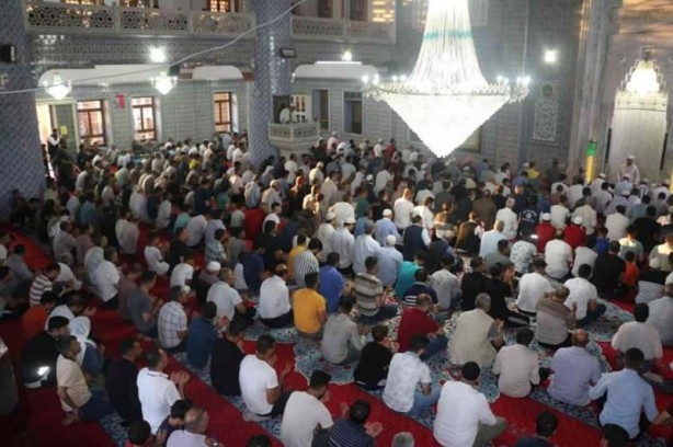 Foto - Bayram namazında camiler doldu taştı!