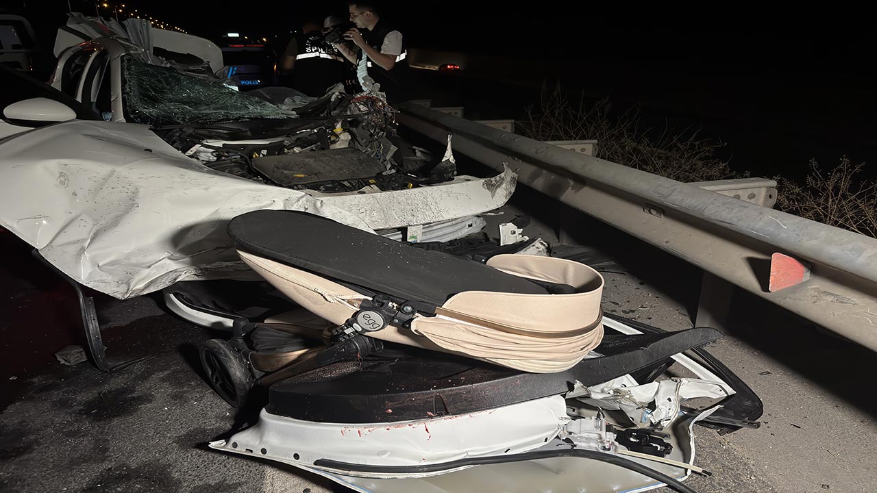 Foto - Bayram öncesi feci kaza: anne ve baba hayatını kaybetti, bebek yaralı