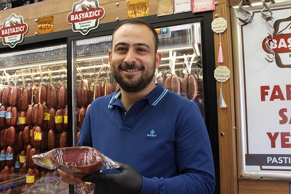 Foto - Bayram öncesi uzmanından tavsiye! Sucuklar işte bu sebeple ekşiyor