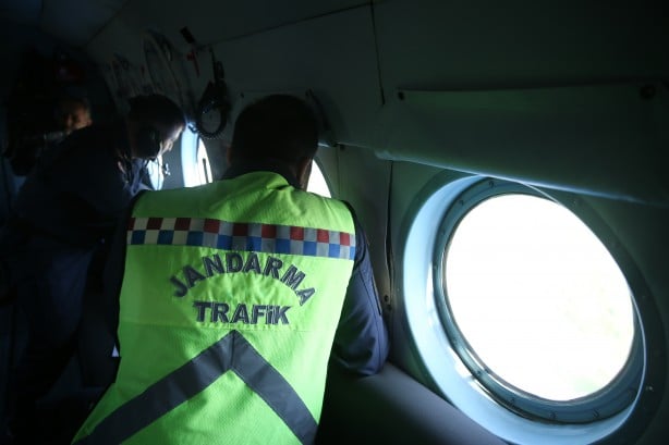 Bayram tatili dönüşü helikopter destekli trafik denetimi