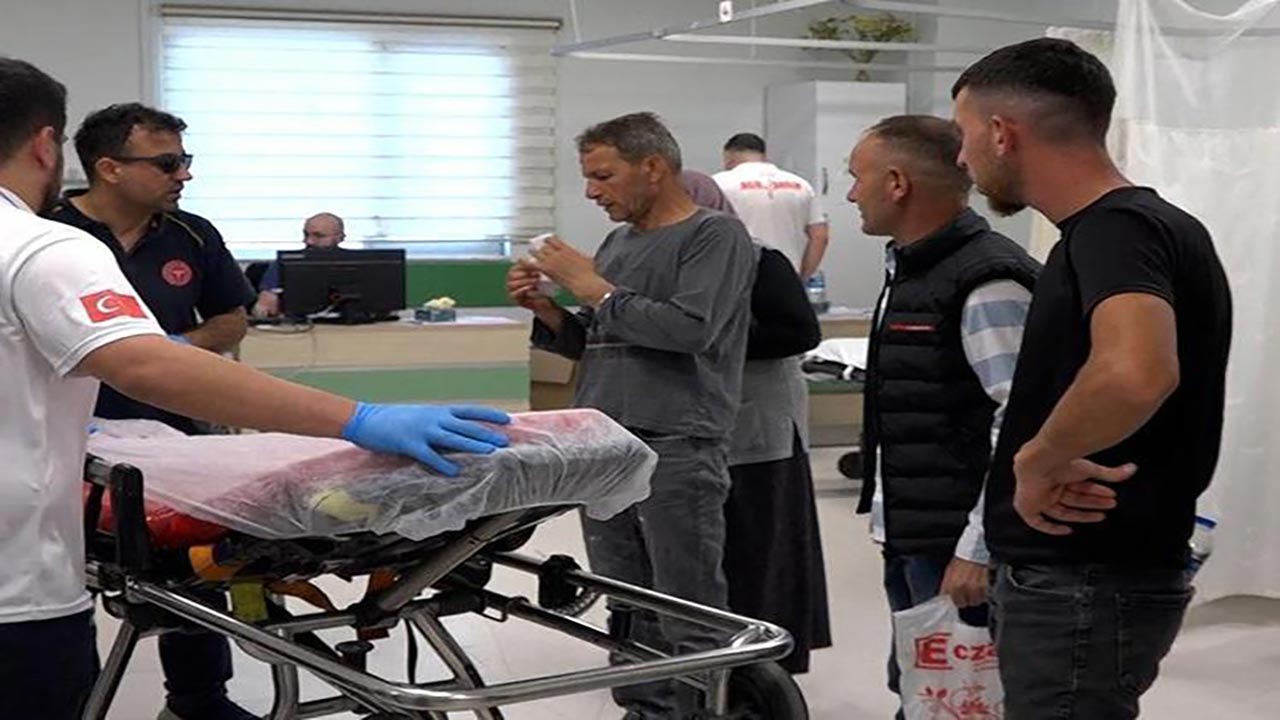 Foto - Bayram yine aynı manzarayla başladı! Acemi kasaplar soluğu acilde aldı