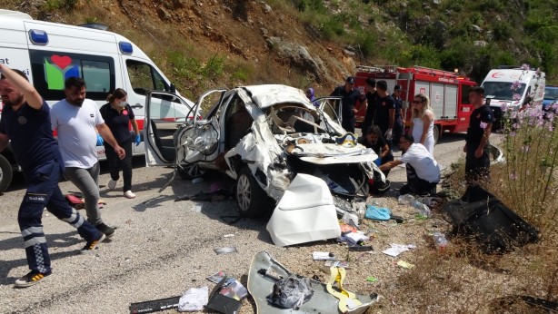 Foto - Bayram ziyareti faciayla son buldu! 3 kişi hayatını kaybetti