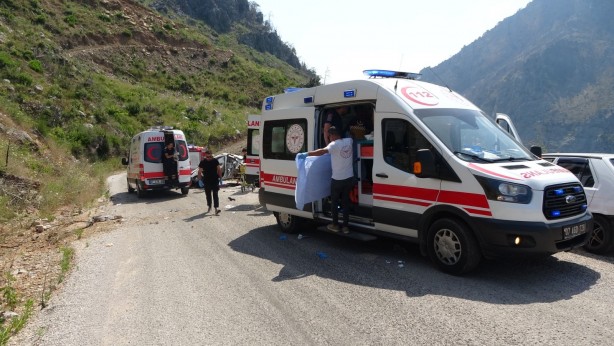 Foto - Bayram ziyareti faciayla son buldu! 3 kişi hayatını kaybetti
