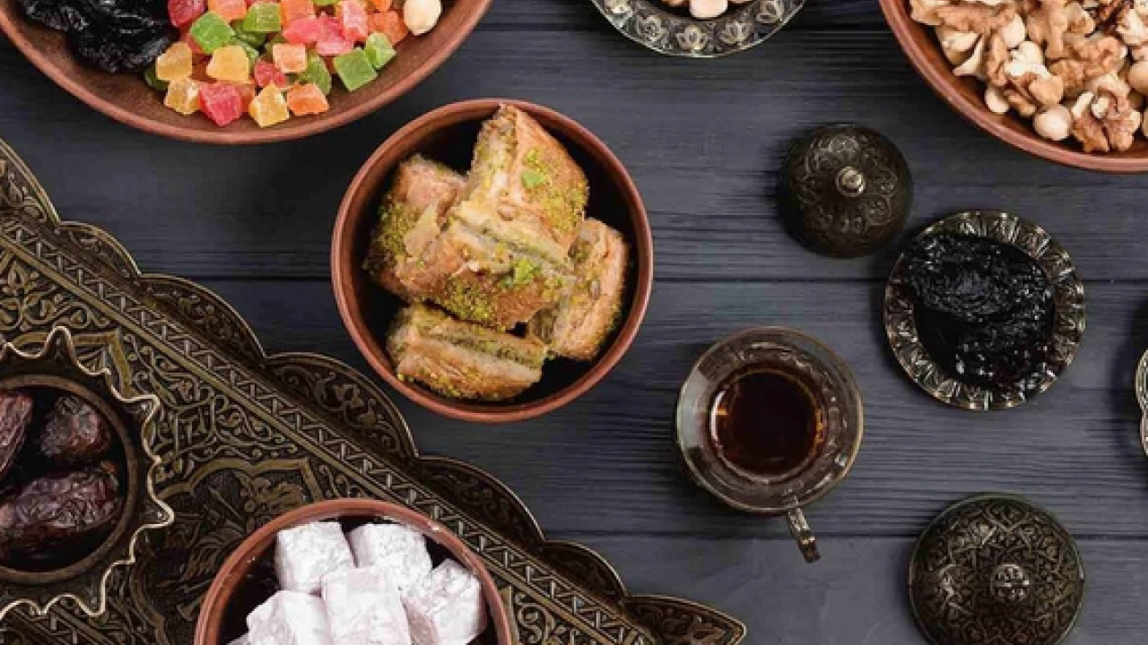 Bayramı daha rahat geçirmek için 5 öneri! Porsiyonları küçültün yoksa...