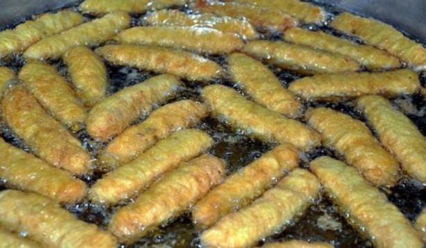 Foto - Bayramlarda sofraları şenlendiren yöresel tatlılar