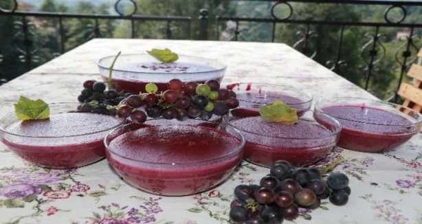 Foto - Bayramlarda sofraları şenlendiren yöresel tatlılar