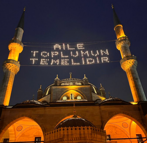 Foto - Osmanlı’da RAMAZAN gelenekleri! Bayramlıklarıyla sokakta gezen çocuklara "Arife Çiçeği" denilirdi! 