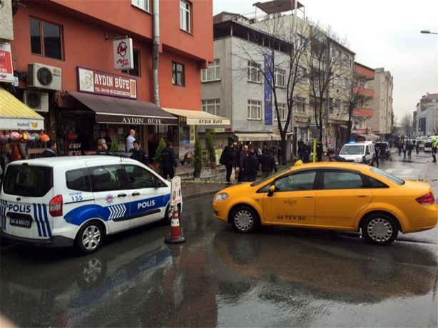 Foto - Bayrampaşa'da polise el bombalı saldırı