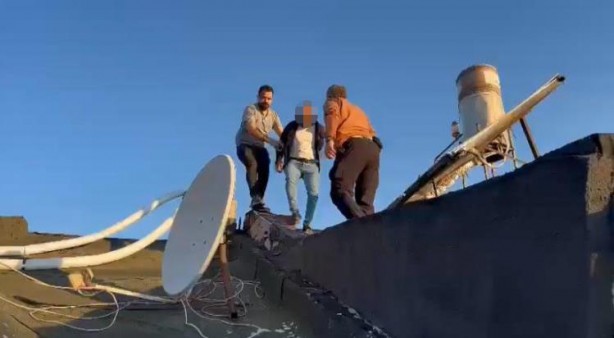 Foto - Bazada, çatıda, dolapta… Nereye el atsan şüpheli çıktı