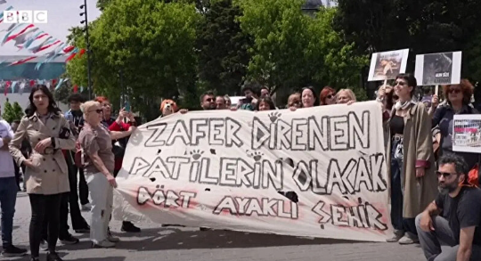 Foto - BBC sokağa indi! Her karanlık eylemin öncesinde onlar vardı