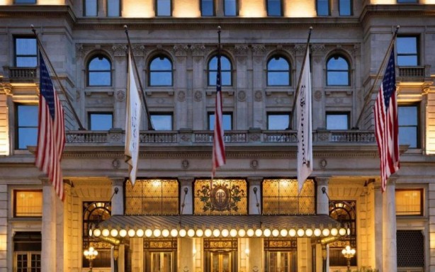 Beatls’ın kaldığı ünlü oteli de mi Araplar almış! Odasında gördüğü Kur'an-ı Kerim Ertuğrul Özkök'ü düşündürmüş