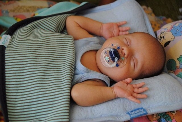 Foto - Bebeğe bu aya kadar asla su vermeyin! 