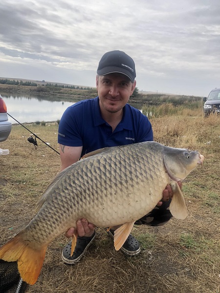 Foto - Bebeğini değil tuttuğu balığı böyle salladı! 