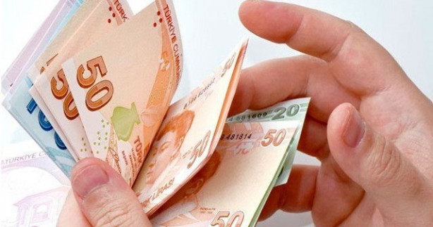 Foto - Bebek bezi alırken...