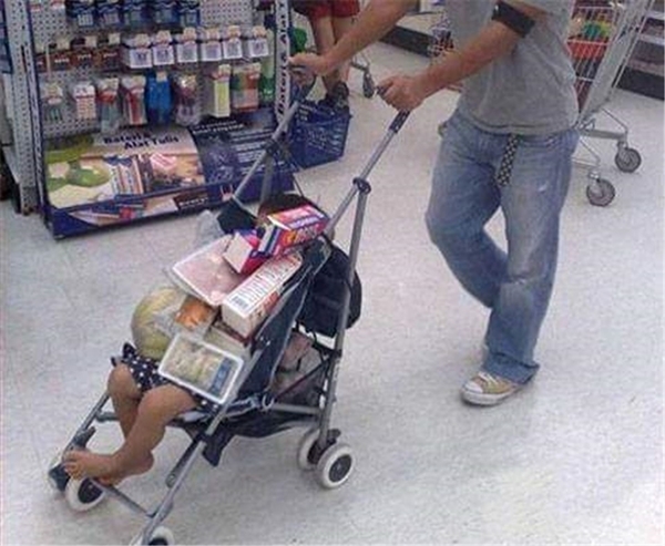 Foto - Bebekleriyle yalnız kalan babalar ne yapar?