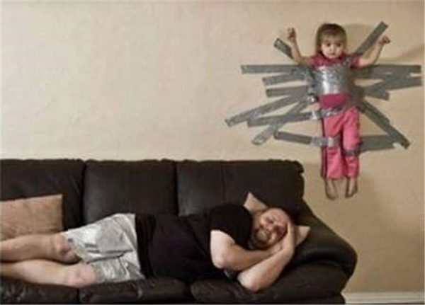 Foto - Bebekleriyle yalnız kalan babalar ne yapar?