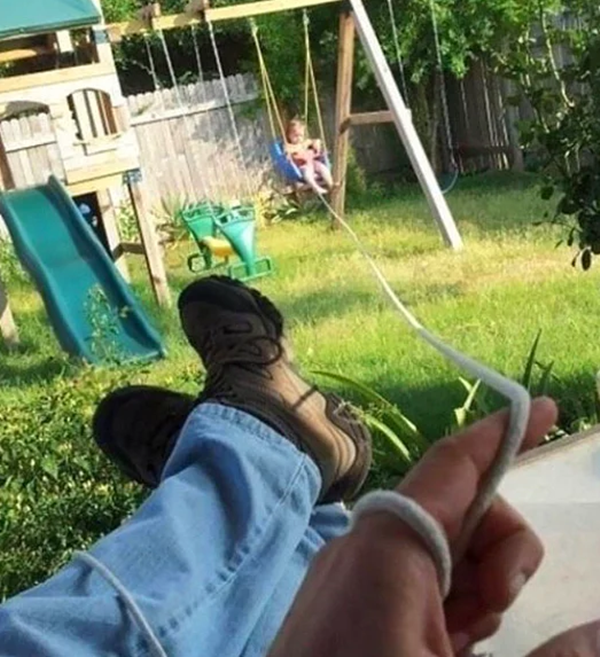 Foto - Bebekleriyle yalnız kalan babalar ne yapar?