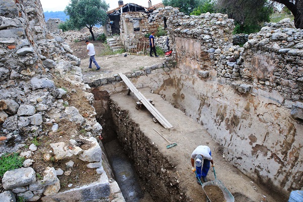 Foto - Beçin Antik Kenti tarihe ışık tutuyor