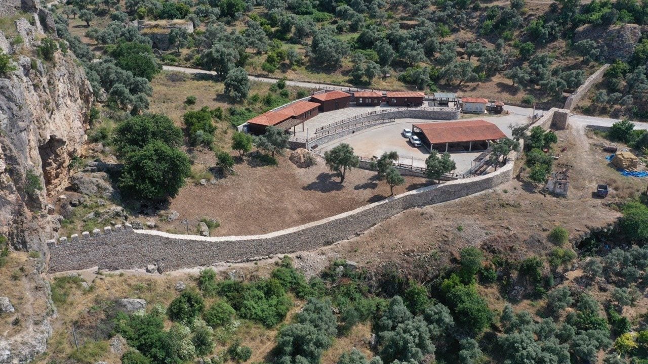 Foto - Beçin Kalesi’nde tarih gün yüzüne çıkıyor! Asırlık kent yeniden ayağa kaldırılıyor