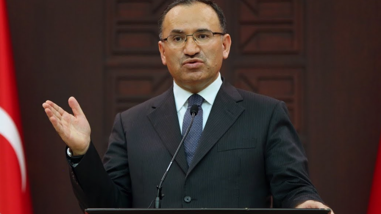 Foto - Bekir Bozdağ da topa girdi! Diyanet’in cuma hutbeleri için anayasadan örnek verip ters köşe yaptı