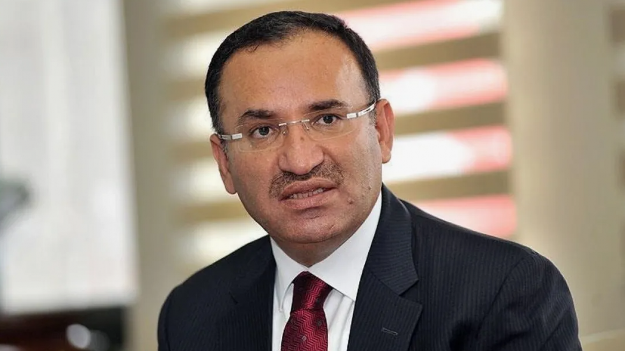 Foto - Bekir Bozdağ da topa girdi! Diyanet’in cuma hutbeleri için anayasadan örnek verip ters köşe yaptı