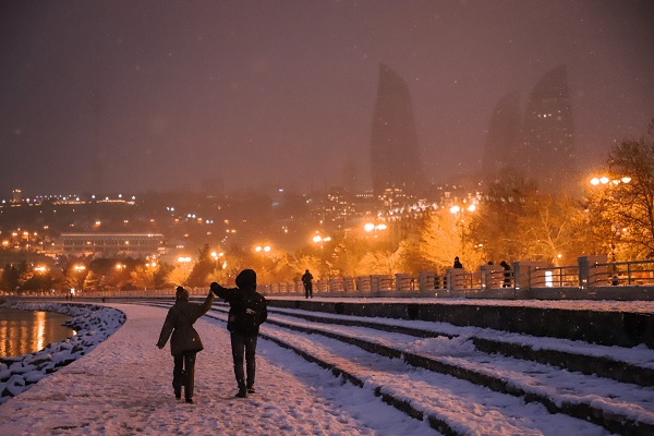 Foto - Beklenen kar geldi! Bakü beyaza büründü