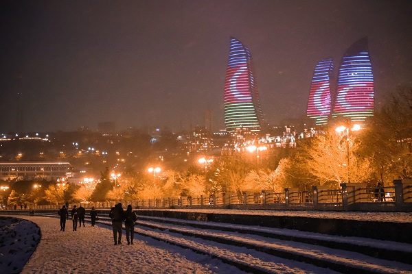 Foto - Beklenen kar geldi! Bakü beyaza büründü