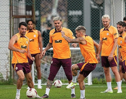 Foto - Beklenen transfer o tur geliyor! Sezon için Arda Turan devreye girdi... Türk futbolunda resmen savaş çıkacak!