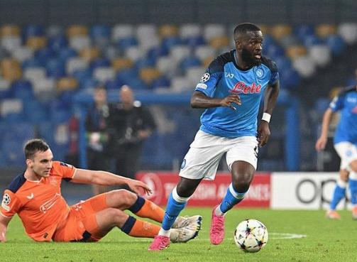 Foto - Beklenen transfer o tur geliyor! Sezon için Arda Turan devreye girdi... Türk futbolunda resmen savaş çıkacak!