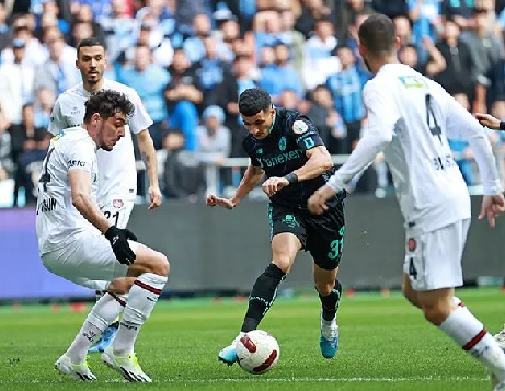 Foto - Beklenmedik adımı attılar: Beşiktaş küllerinden doğacak! Rakiplerinin canını sıkacak bu hamlelerle…