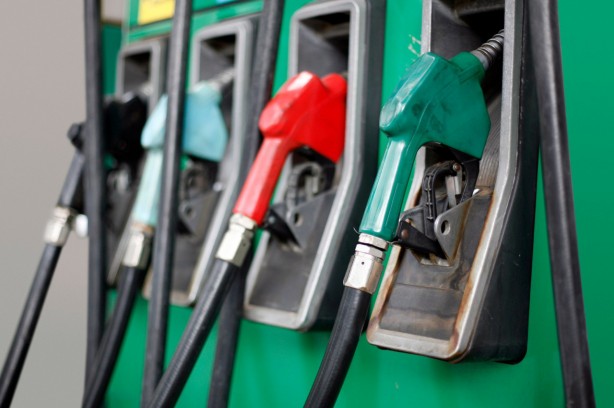 Beklenmedik gelişme sonrası tüm gözler akaryakıt fiyatlarına çevrildi! Her an Türkiye ile paylaşılabilir