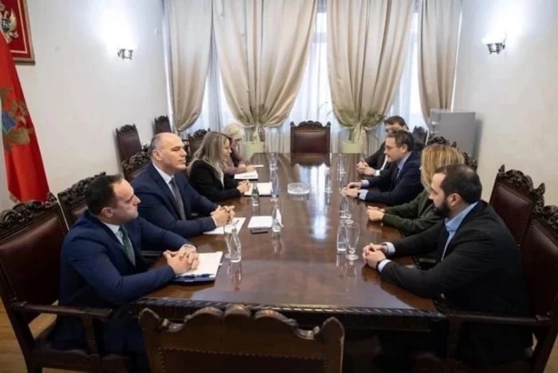 Foto - Beklenmedik gelişme! Türkiye'nin akaryakıt devini satın alan ünlü holding reddedilecek