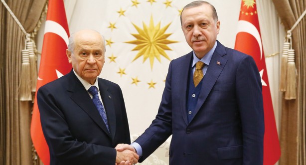 Foto - Beklenmedik gelişme Türkiye'ye duyuruldu! MHP'de Bahçeli'nin en yakınındaki isim görevden alındı