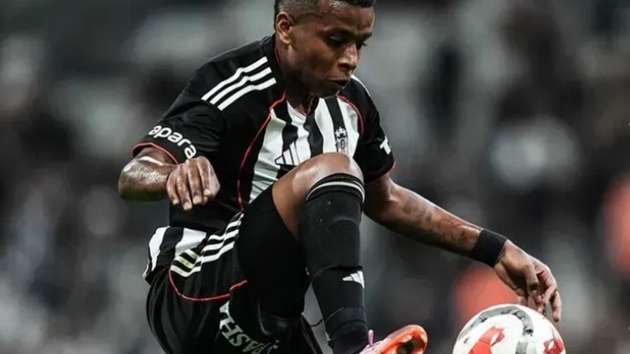 Foto - Beklenti büyüktü oysa ki bu çocuktan ama! Beklenmedik hamle Arroyo efendiden… Gönderin gitsin…