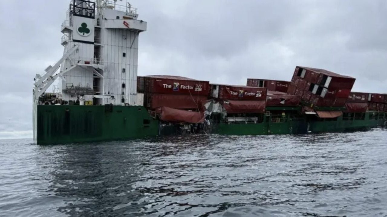 Foto - Belalarını buldular: İsrail gemisi battı
