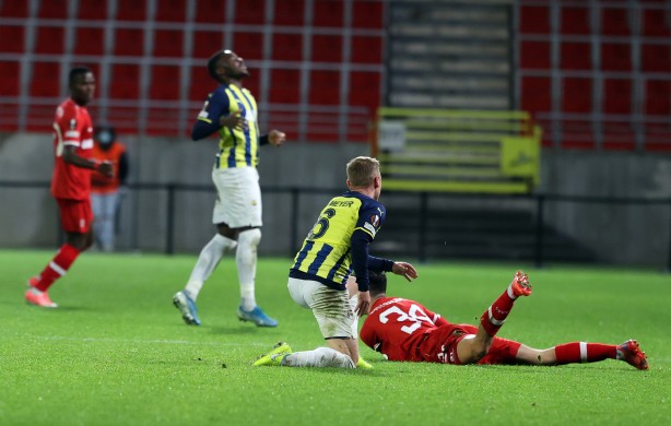 Foto - Belçika basını duyurdu: Türklerin tokadıyla...