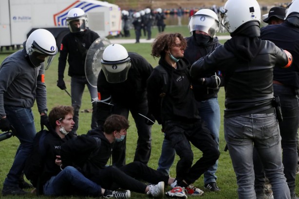 Foto - Belçika polisinden orantısız şiddet