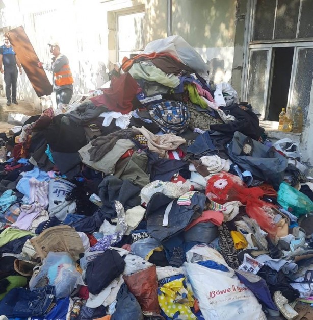 Belediye başkan adayının evinden 15 kamyon çöp çıktı! Kendisini bakın nasıl savundu