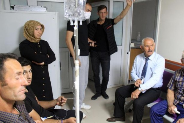 Foto - Belediye başkanı dahil 54 kişi hastaneye kaldırıldı! "Birden gözlerim karardı"