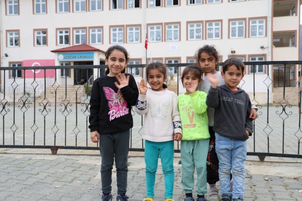Foto - Belediye başkanı hareket geçti! Google’da okulun adını görenler hayrete düştü