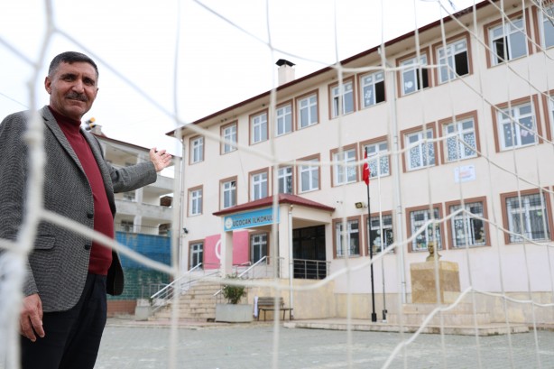 Belediye başkanı hareket geçti! Google’da okulun adını görenler hayrete düştü